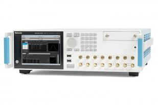 AWG5200 arbitrary waveform generator