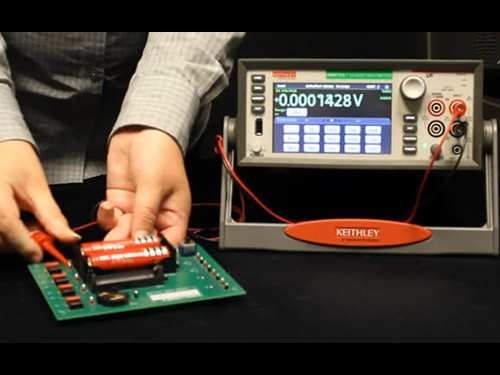 Measuring the Open Circuit Voltage of a Battery Cell with a Keithley DMM7510