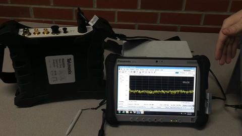 Rohde  Schwarz FSH vs Tektronix RSA507A  Comparison of Sweep Speeds With a Low RBW